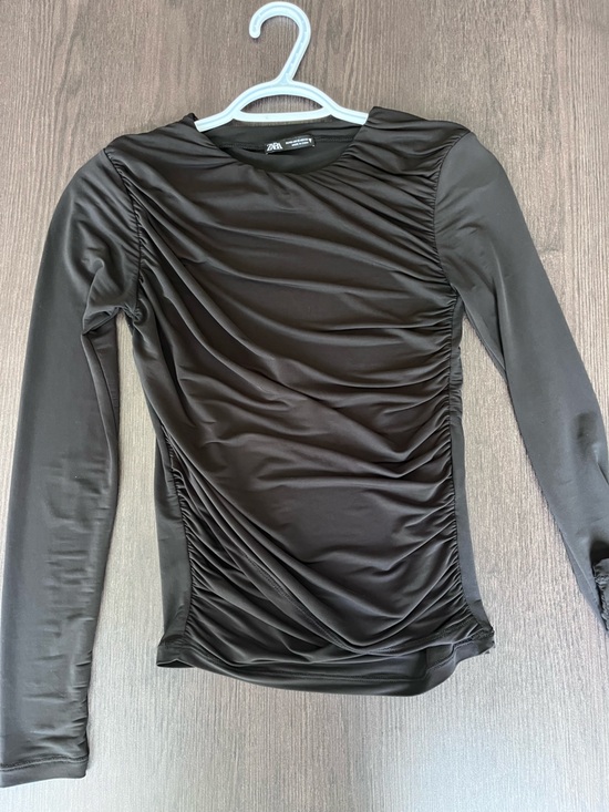 Zara Tops - Zara Black Long-Sleeve Ruched Top